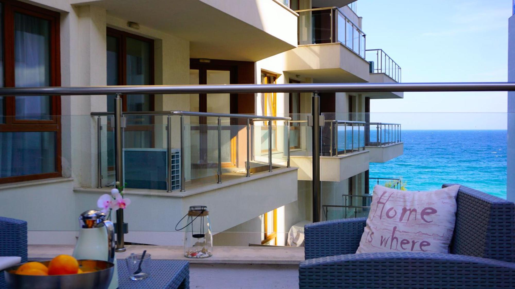 Апартаменти Бяла Клиф На Плажа - Apartments Byala Cliff First Line エクステリア 写真