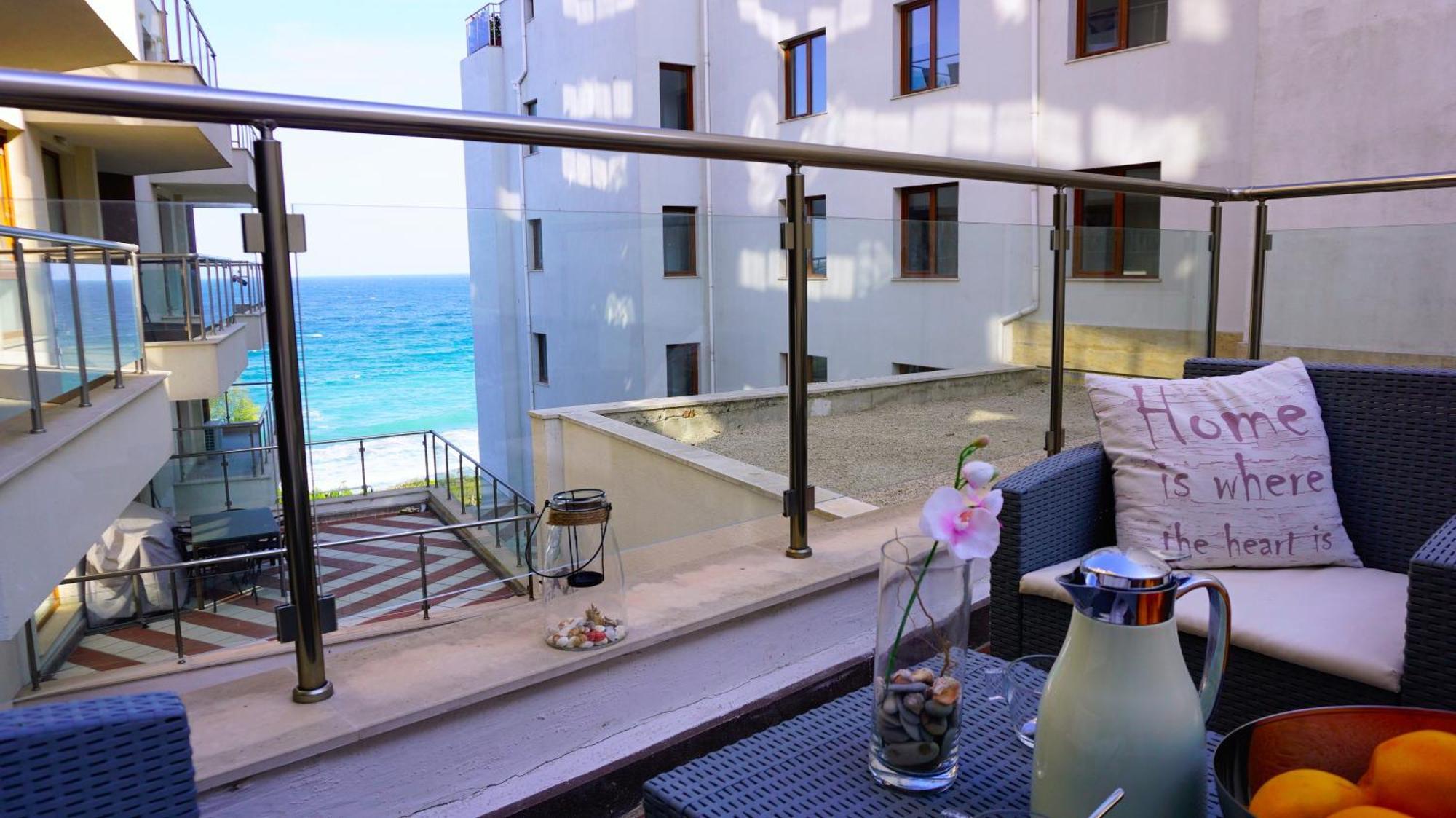 Апартаменти Бяла Клиф На Плажа - Apartments Byala Cliff First Line エクステリア 写真